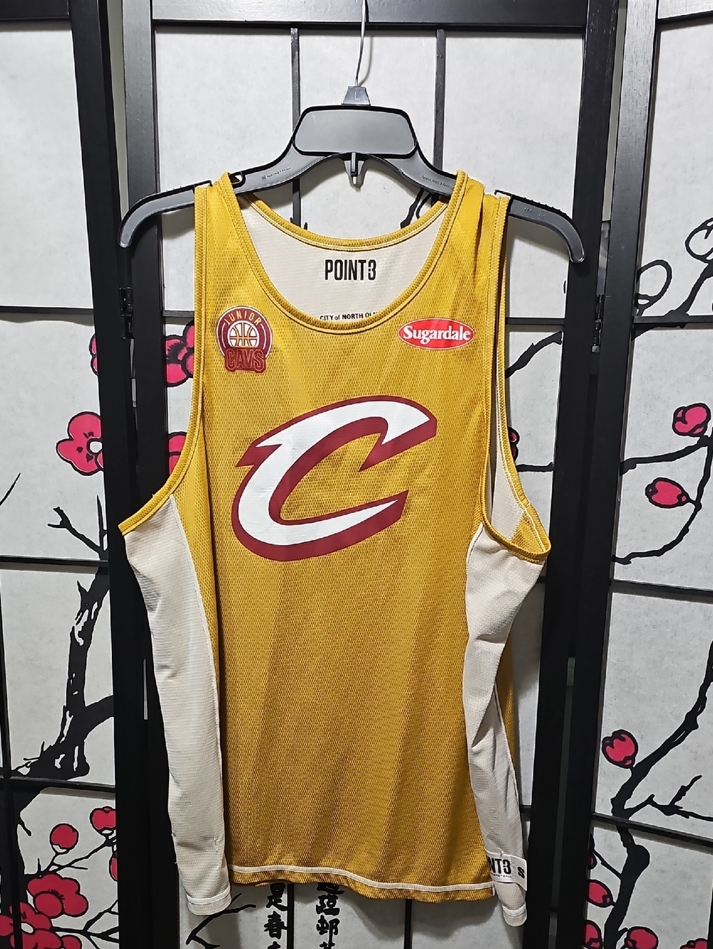 CAVS Cleveland Cavaliers Reversible Basketball Jersey Tan & Gold Point 3 Small